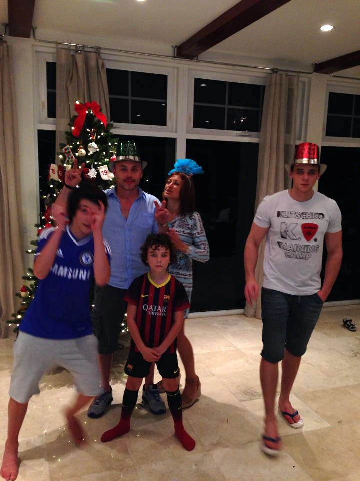 Евгений Черняк с семьей