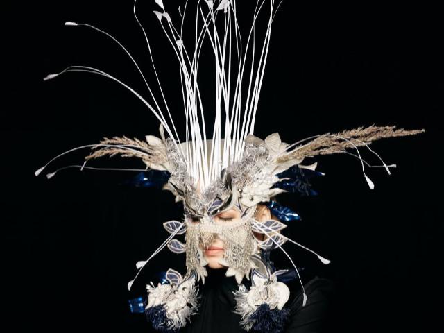 4 виставки грудня про Різдво та його символи