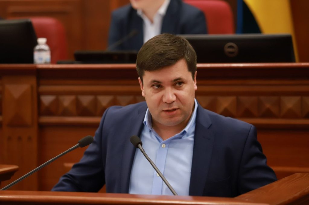 Андрій Вітренко Батьки: биография, семья и профессиональный путь